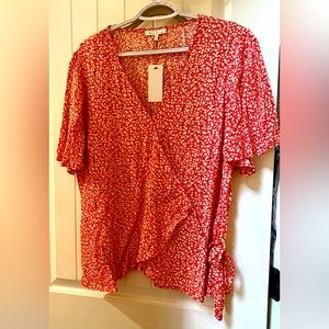 NWT Skies are Blue boutique brand top